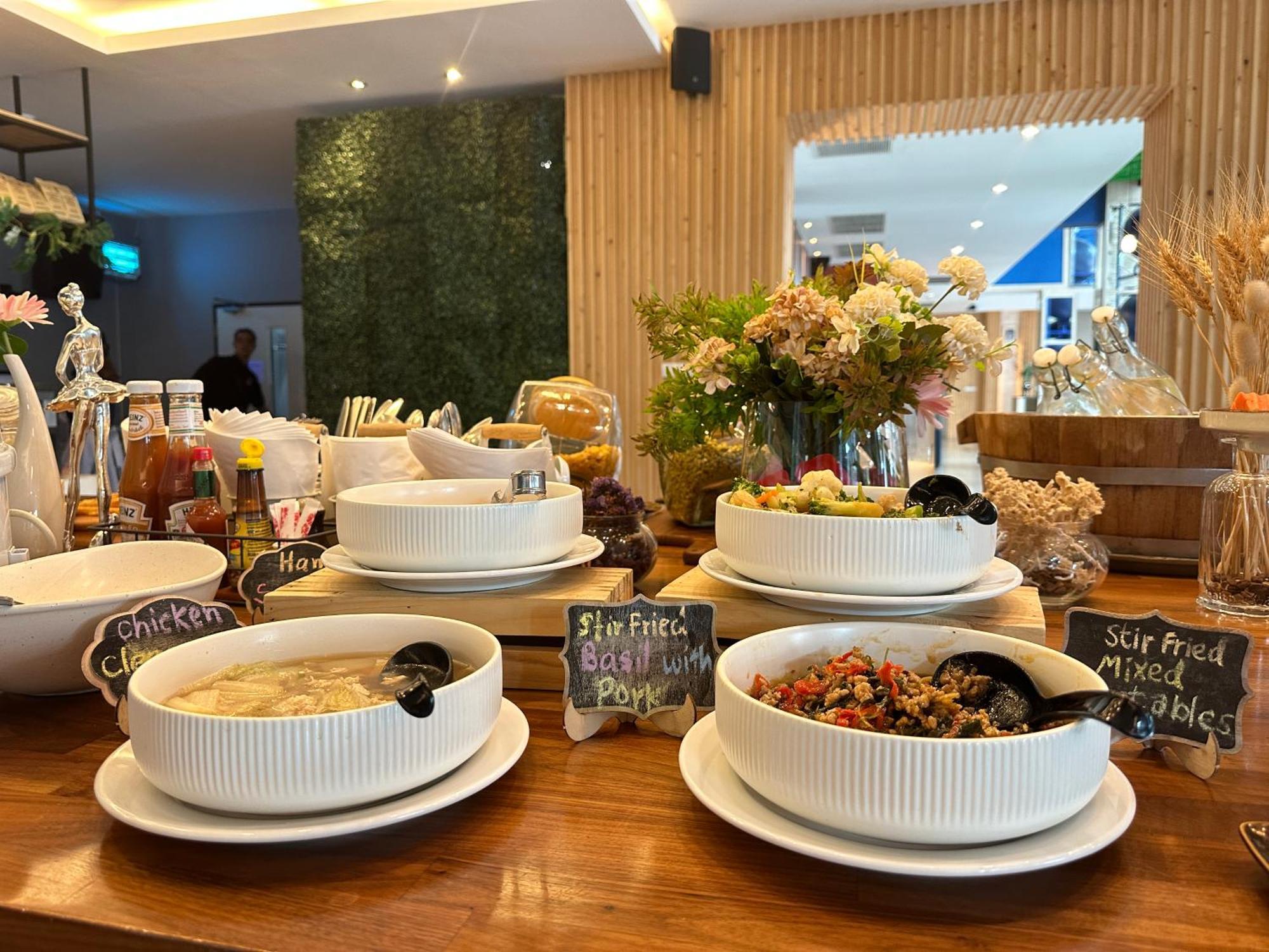 Kokotel Bangkok Dheva Thonglor Exterior foto